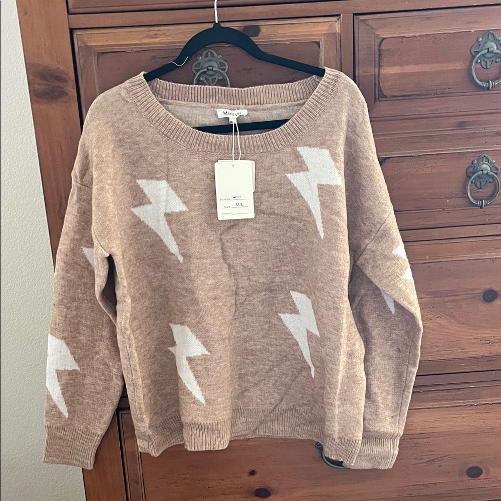 Miracle Tan and White Lightning Bolt Sweater NWT